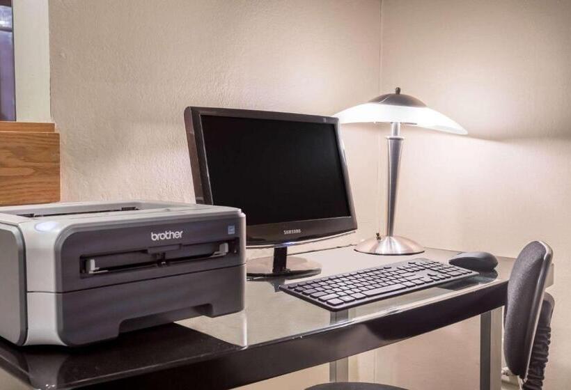 مُتل Super 8 By Wyndham Appleton