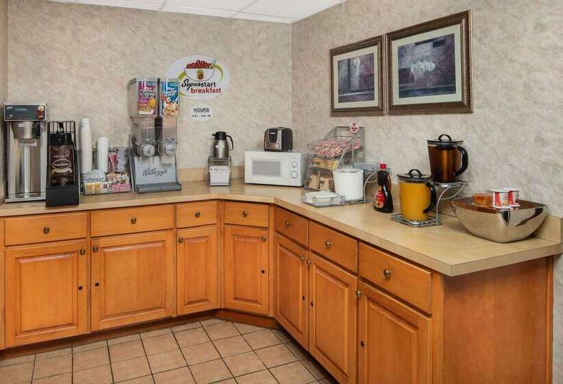 فندق على الطريق Super 8 By Wyndham Burlington Nc