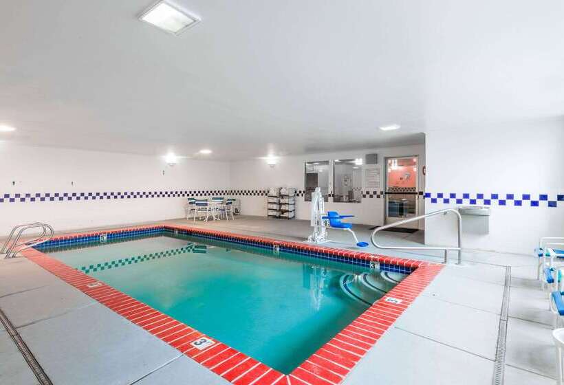 모텔 Super 8 By Wyndham Fernley