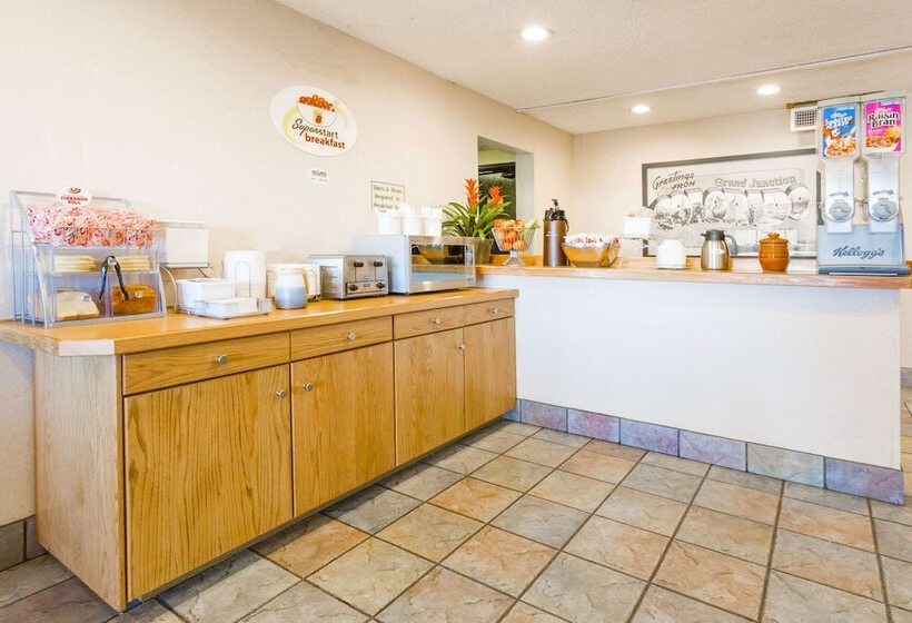 Мотель Super 8 By Wyndham Grand Junction Colorado