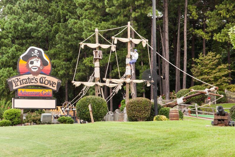 فندق على الطريق Super 8 By Wyndham Hot Springs