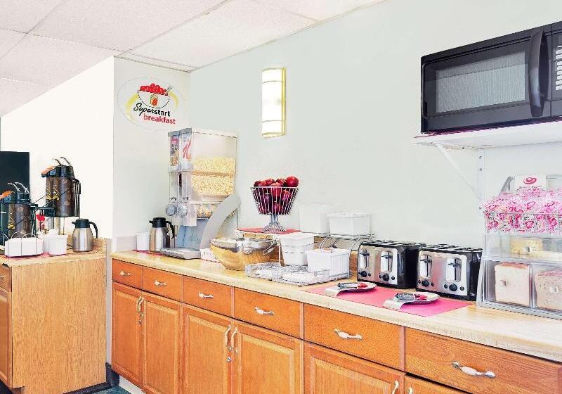 فندق على الطريق Super 8 By Wyndham Newburgh/west Point Stewart Intl Airport