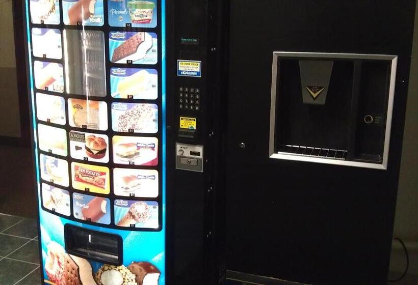 فندق على الطريق Super 8 By Wyndham Newburgh/west Point Stewart Intl Airport