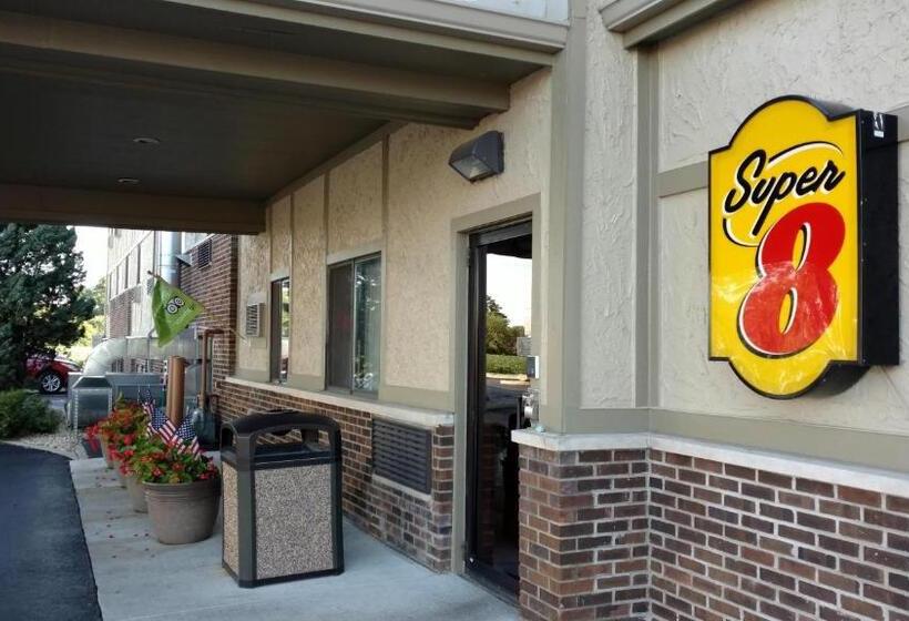 汽车旅馆  Super 8 By Wyndham Ottawa Starved Rock