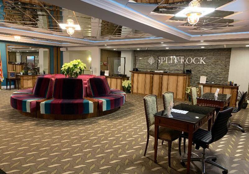 Split Rock Resort