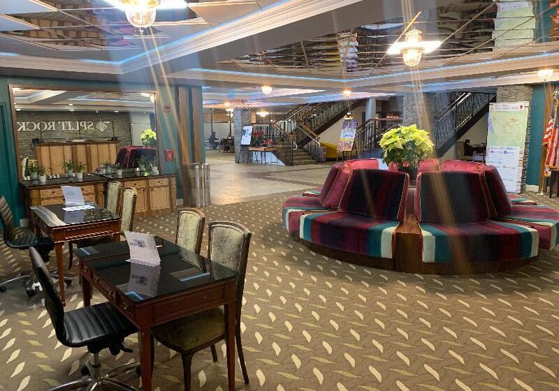 Split Rock Resort