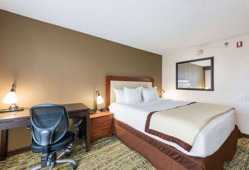 Clarion Hotel & Suites
