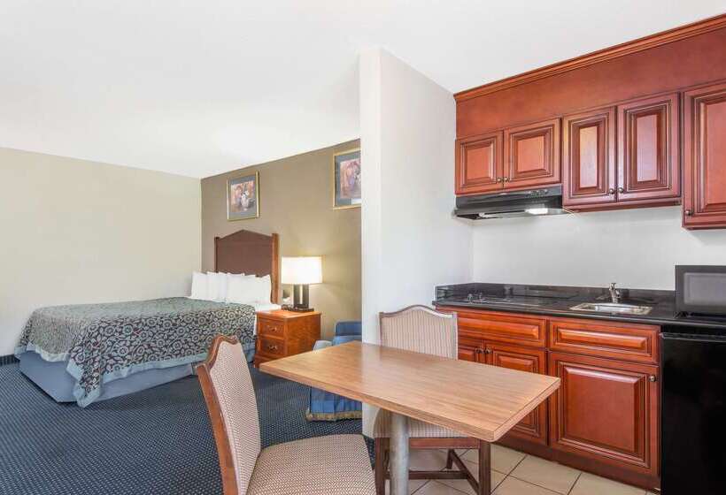 هتل Days Inn By Wyndham Arlington Pentagon