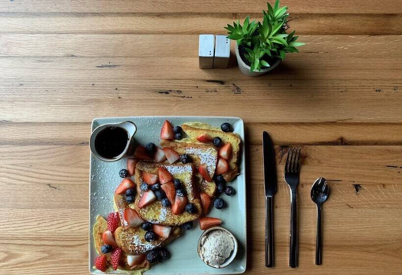 Delta Hotels By Marriott Seattle Everett