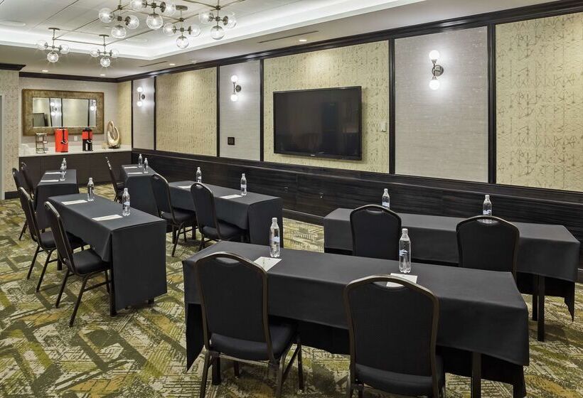 Doubletree By Hilton Hotel Denver