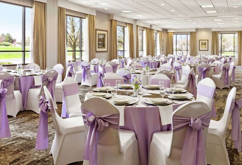 בית מלון כפרי Doubletree By Hilton  Detroit  Novi
