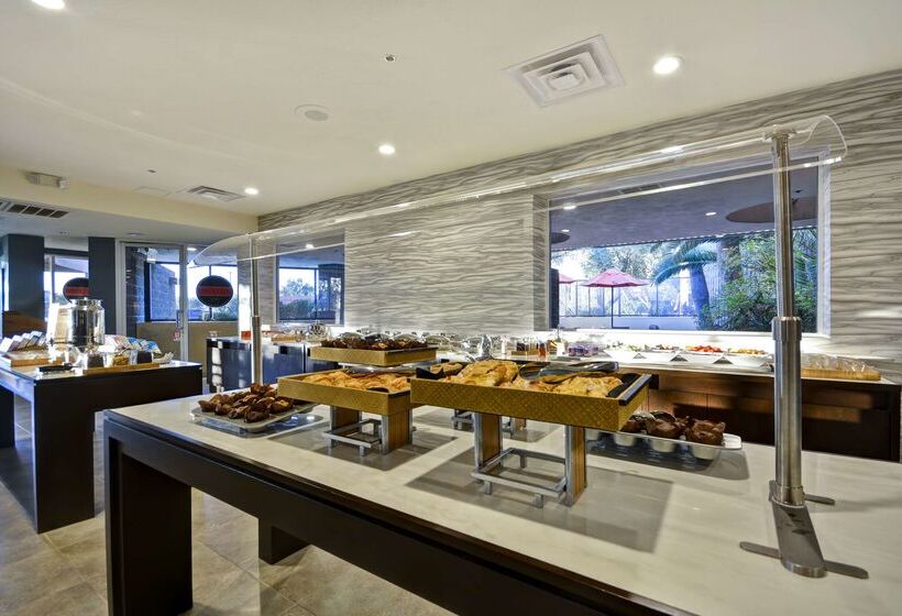 فندق Doubletree By Hilton Phoenix North