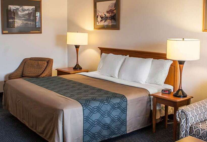 فندق Econo Lodge Inn & Suites