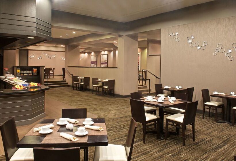 בית מלון כפרי Hilton Parsippany