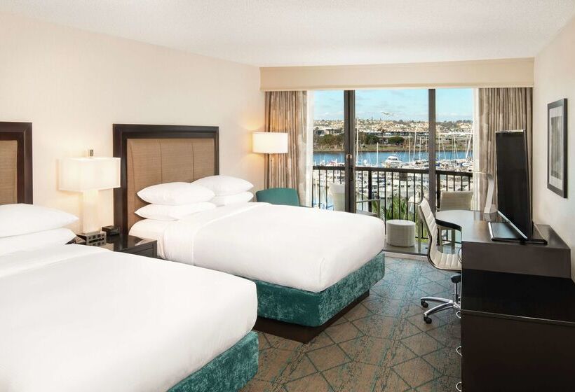 هتل Hilton San Diego Airport/harbor Island