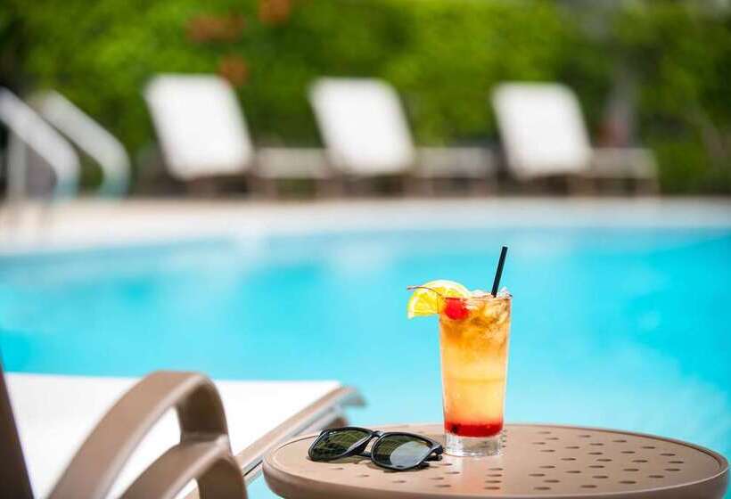 هتل Hilton San Diego Airport/harbor Island