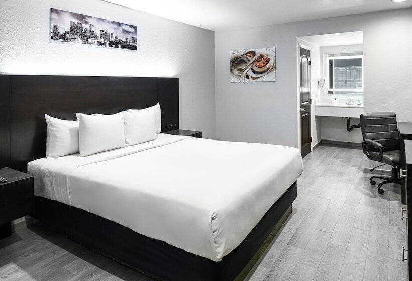 هتل Hollywood Inn Express Lax