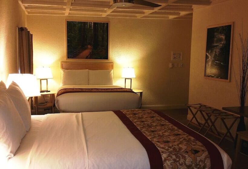 هتل Marin Lodge