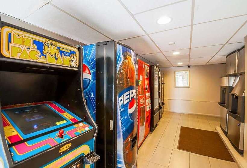 בית מלון כפרי Quality Inn Near Potomac Mills
