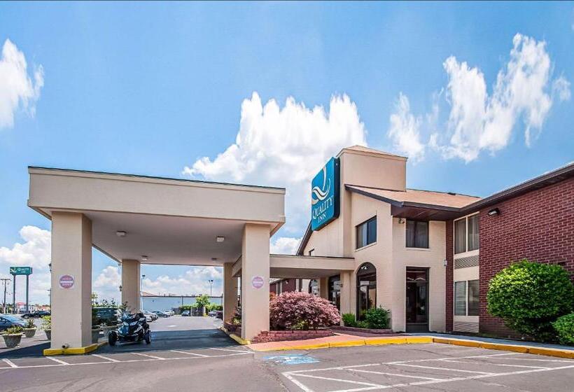 בית מלון כפרי Quality Inn Near Potomac Mills