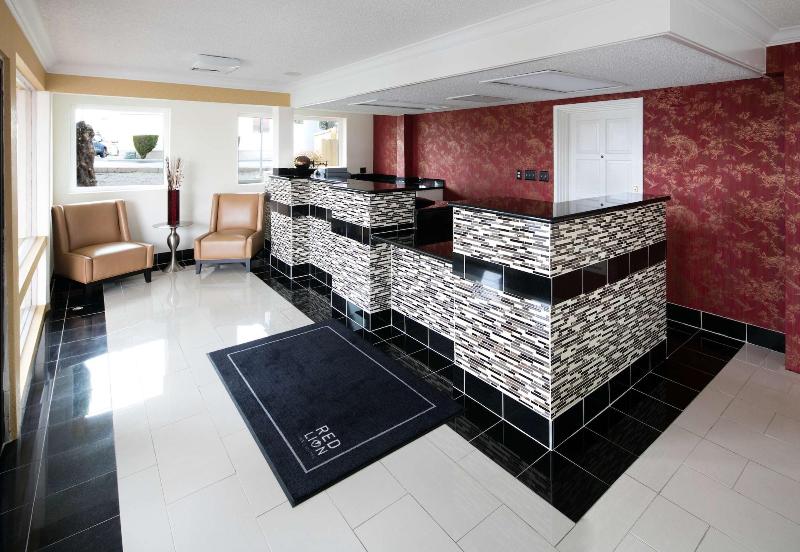 هتل Red Lion Inn & Suites Redding