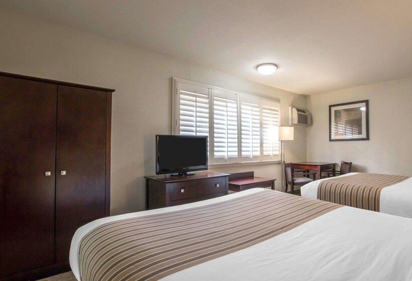 فندق Rodeway Inn Convention Center
