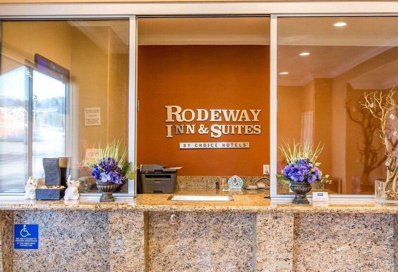 فندق Rodeway Inn & Suites Corona