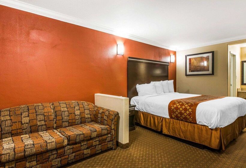 فندق Rodeway Inn & Suites Corona