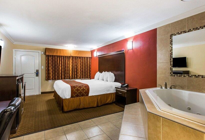 فندق Rodeway Inn & Suites Corona