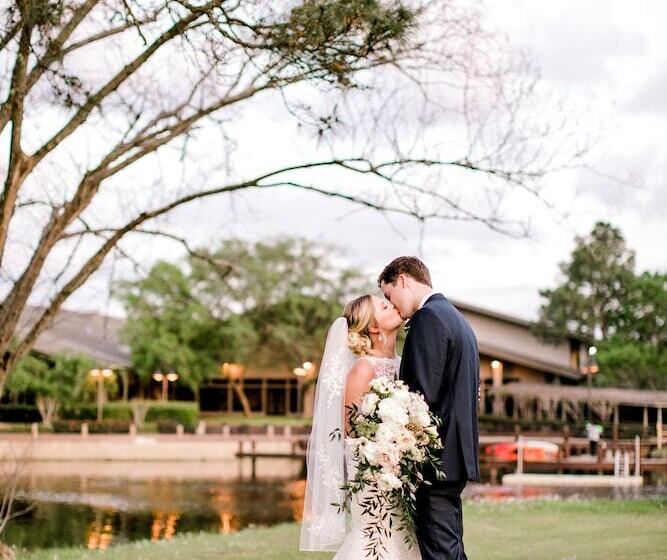 هتل The Woodlands Resort, Curio Collection By Hilton