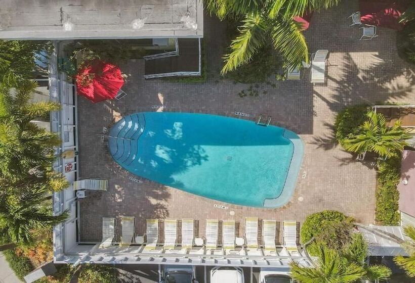 هتل The Grand Resort And Spa