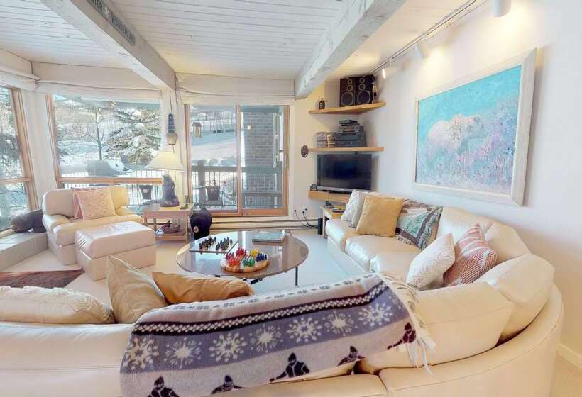 هتل Top Of The Village   Coraltree Residence Collection