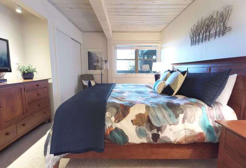 هتل Top Of The Village   Coraltree Residence Collection