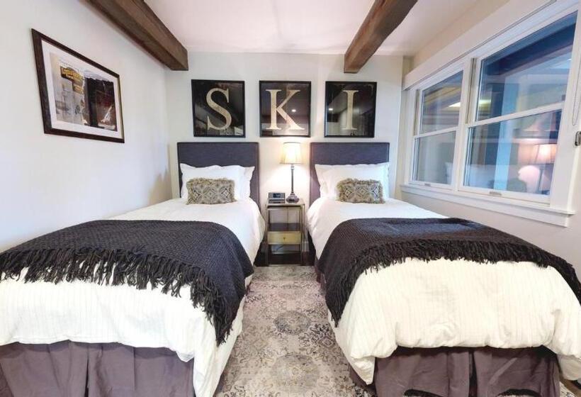 هتل Top Of The Village   Coraltree Residence Collection