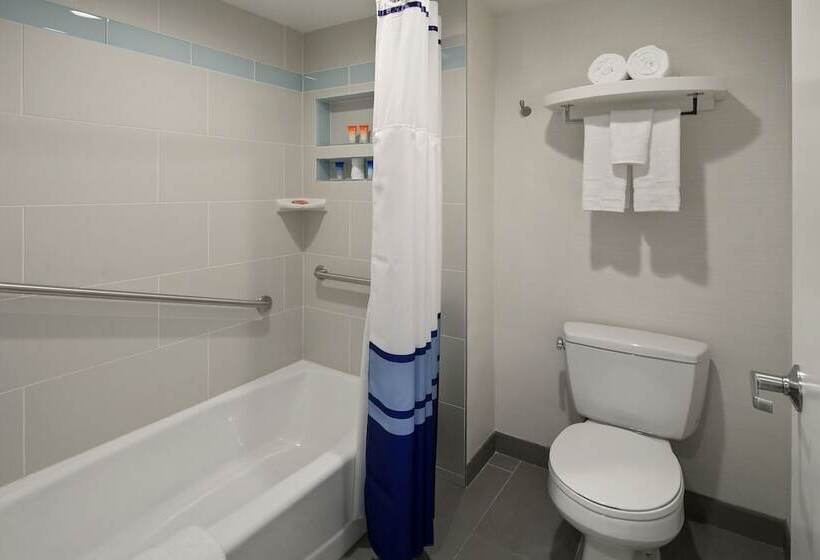 ホテル Tropicana Inn And Suites