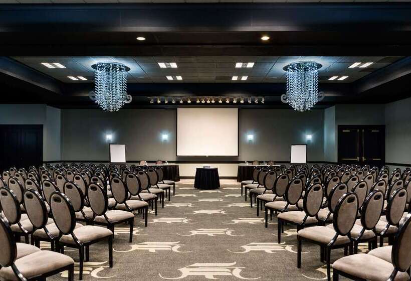 בית מלון כפרי Wyndham Garden Dallas North