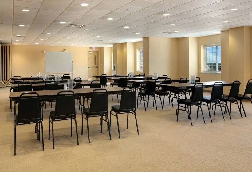 Microtel Inn & Suites By Wyndham Quincy Downtown   River Area