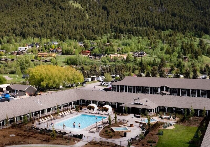 فندق على الطريق The Virginian Lodge