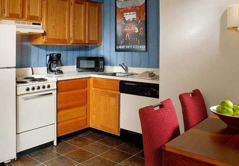 اقامتگاه Sonesta Es Suites Ann Arbor