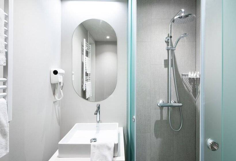 هتل Aminess Lišanj Family