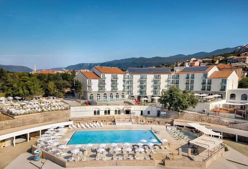 هتل Aminess Lišanj Family