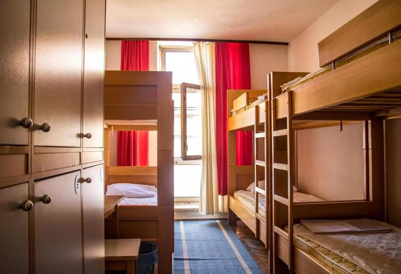 בית מלון כפרי Hi Hostel Zagreb