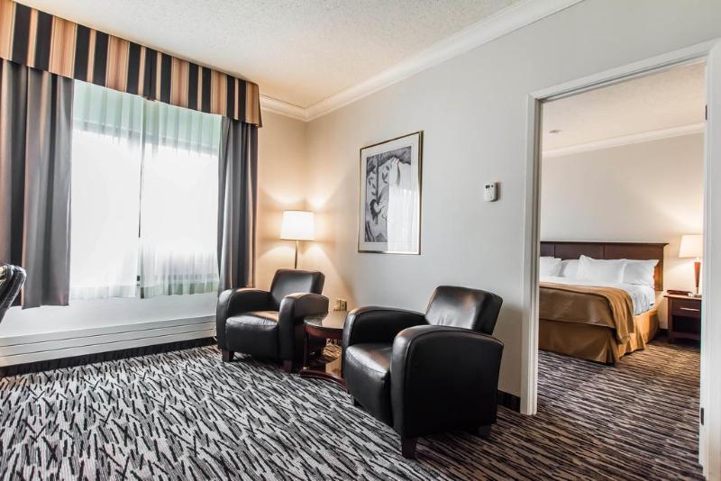 فندق Quality Inn & Suites Garden Of The Gulf