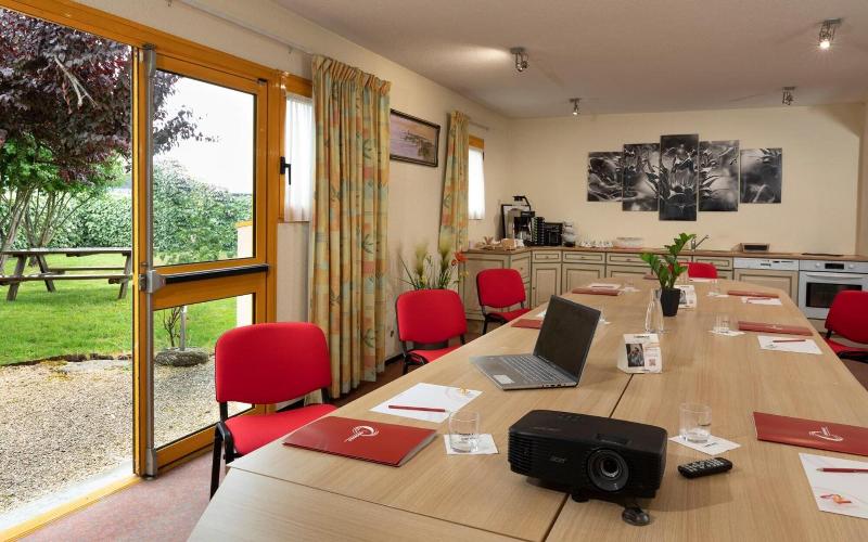 בית מלון כפרי The Originals Access, Bourges Nord Saintdoulchard