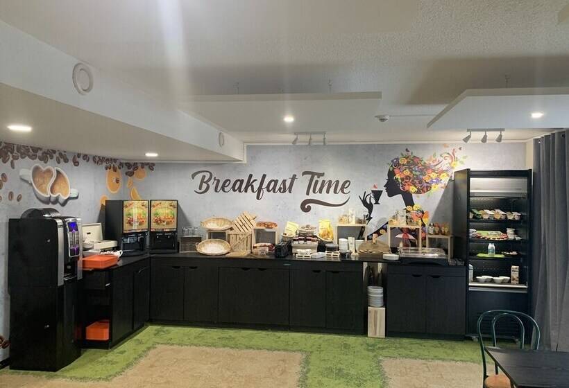 בית מלון כפרי The Originals Access, Bourges Nord Saintdoulchard