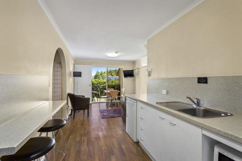 Elphin Serviced Apartments