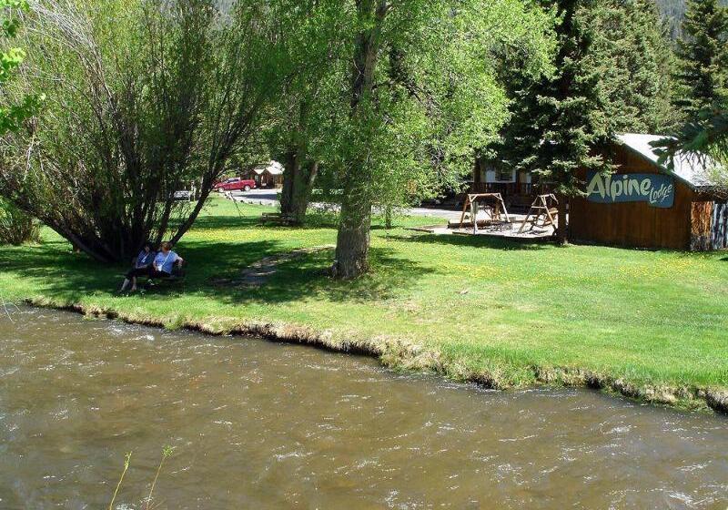 فندق Alpine Lodge Red River