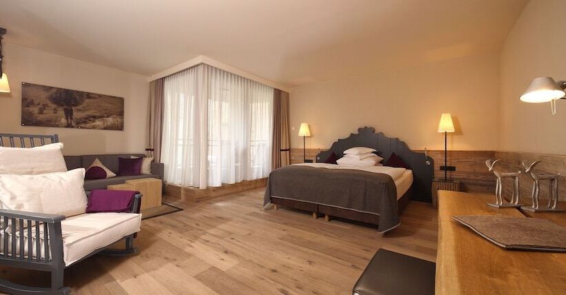 هتل Bergland Design  Und Wellness