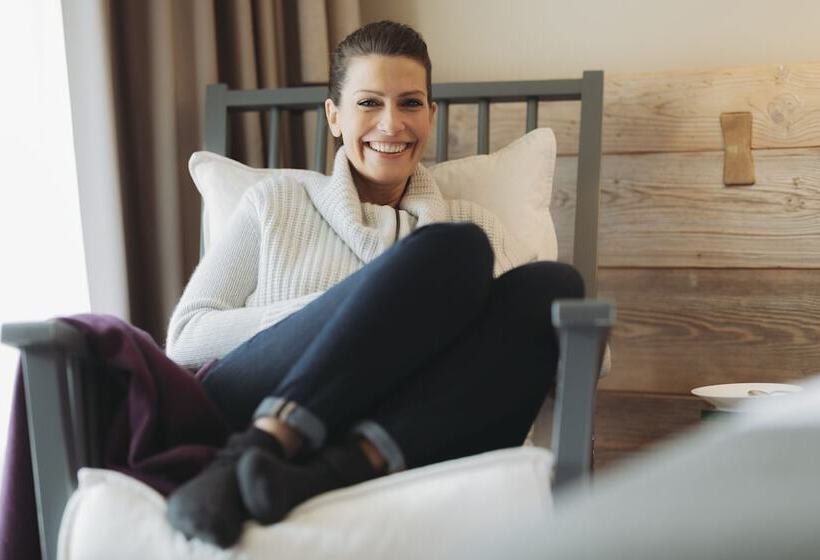 هتل Bergland Design  Und Wellness