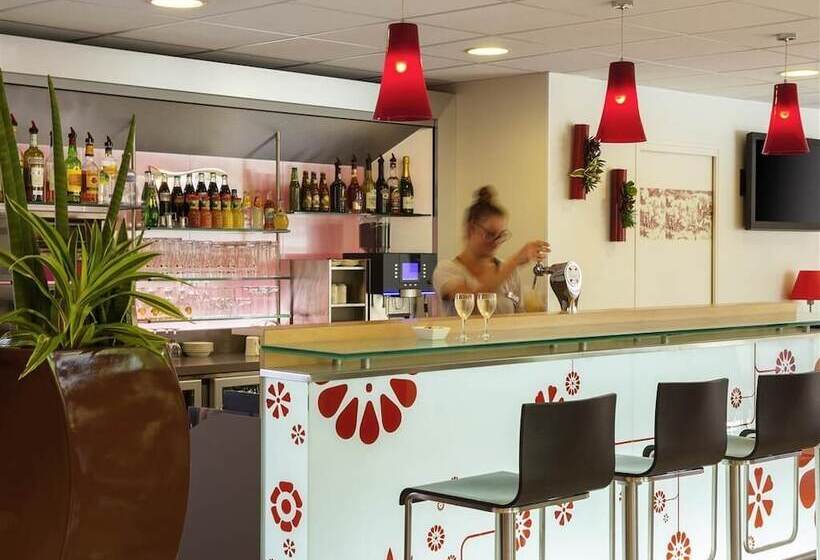 هتل Ibis Velizy Jouy En Josas